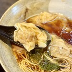 柴崎亭 - トゥルンとした滑らかな口当たりの雲吞