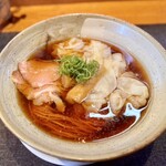 柴崎亭 - 醤油中華そば（わんたん5個） 1,100円