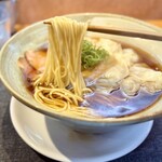 柴崎亭 - 歯切れの良い中細ストレート麺