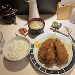 ポンチ軒 - アジフライ定食1600円