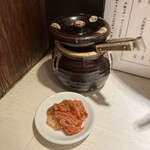 ポンチ軒 - 卓上キムチ