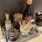 ポンチ軒 - 卓上調味料