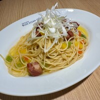 鴨肉スモークと長ネギのペペロンチーノ