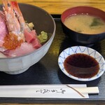食事処 さか本 - 海鮮丼