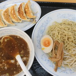 ぎょうざの満洲 - 料理写真:和節つけ麺と焼餃子