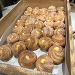 玉出　木村家　2DEUX 高島屋大阪店 - 新作、クロフィン。柔らかくてカスタードも美味しい！