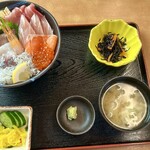 勘平衛 - 味噌汁も美味しい