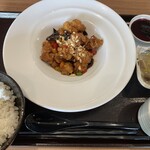 CHINESE DINING 瑞 - 【宮保鶏丁】週替わりランチ定食