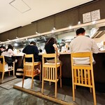 鶏白湯泡ramen たまき - 店舗内観