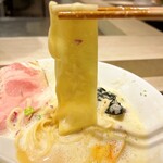 鶏白湯泡ramen たまき - もっちり幅広