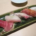 鮨 いし黒 - 鮪・鯛・黒むつ・赤貝・烏賊