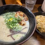 らーめん ぶぅ - ぶうらーめん+ミニチャーハン