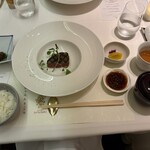 ラ メゾン ヒトトキ - 国産牛ヒレ肉のステーキと自家製肉味噌、三重県安濃町産コシヒカリたち