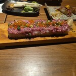 牛たん 馬刺し 和牛 個室肉酒場 ぶれゑめん 平塚駅前店 - 