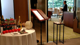 Restaurant Lumiere - Entrance