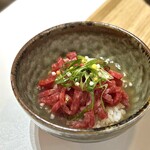 和牛どんぶり家 にくに - お出汁をかけてひつまぶし風に。