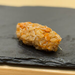 鮨 浜はち - 香箱ガニの握り