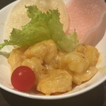 居酒屋風本格個室中華レストラン 暁 千種駅本店 - ぷりぷりエビマヨ〜えびせん添え〜