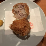 並木橋なかむら - こちらはメンチカツ