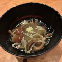 並木橋なかむら - 木の子、えのき、冬瓜のバランスが素晴らしいお椀のお通し