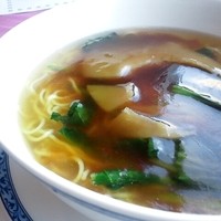 ホテルオークラ レストラン横浜 中国料理 桃源 - ふかひれの姿煮入りつゆそば