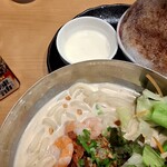 ガスト - 背後に人の気配を感じると躊躇しましテな。モウ何処まで幽体離脱離陸準備OKメンタルなノ…嗚呼ア～♪☆自分が思っている程、周りは自分に注目していないのは、判っているのデスがねェ…。でも、壁に耳在り障子にと