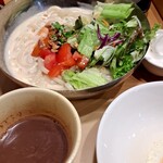 ガスト - たいのやラ。最近めっキリさむサムの歯がちガチで、仕事中はカイロ塗装全身工事でそれでいて顔は熱くて火照る様な気がして休憩中顔を拭かないと落ち着かないとか。まァ良い歳ですし○年期でせフね。ネジ零れまくりン