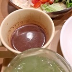 ガスト - 中には『業務用』として、通販サイトさん等で、購入出来る飲料も在りますね。そう云えば随分前からドリンクバーのお味を色々混ぜる事がしたかったケド、未だに実践した事は無いなァ～…。ミニミニ薄氷ハートなもので