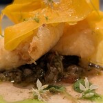 restaurant Et ... - この小さなお花がめちゃくちゃ個性的で美味しかった