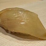 鮨 にし岡 - 薄葉剝（神奈川・長井）　浅く漬けにして間に肝　◎