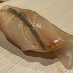 鮨 にし岡 - 縞鯵（鹿児島・甑島 我慢できずにお代わり）