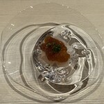 鮨 にし岡 - 大紋羽太（神奈川・長井 神経〆）、上にちり酢ジュレ