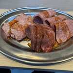 焼き処 肉と「」 - 