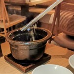 和心とんかつ あんず はなれ - 土鍋栗ご飯(栗のスライスパフォーマンス)