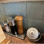 松波ラーメン店 - 卓上調味料類