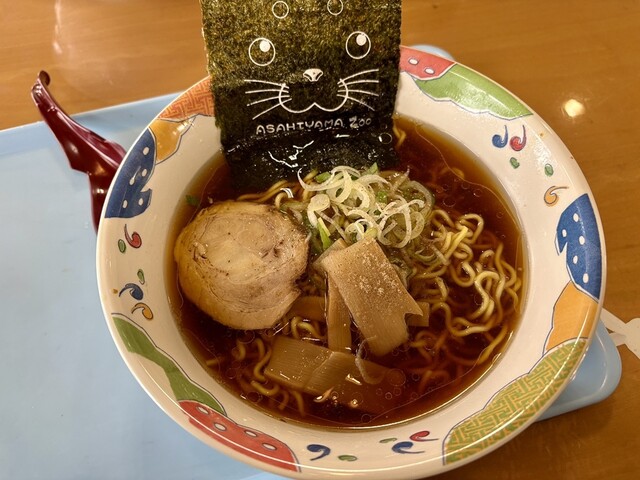 旭山動物園中央食堂 - 東旭川（レストラン）の写真