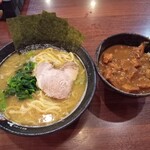 横浜らーめん 七七家 - 醤油ラーメン、カレー丼