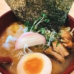 せん吉 - 特製醤油ラーメン（全部のせ）