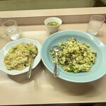 大陸ラーメン - 左: 温めんセットの焼めし
右:たかな焼めし 大盛