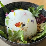 メゾン ケイ - スペシャリテ庭園風季節のサラダ