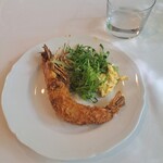 洋食 クチブエ - 追加の海老フライ