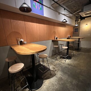 大人が満足できる隠れ家的な酒場空間【3名様以上からご予約可】