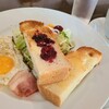 アニジュ - 洋風モーニング(税込850円)
①最高級小麦粉を使った自家製パン②ベーコンエッグ③野菜サラダ(萵苣&蕃加&大根&人参&薄切り赤玉葱&オレンジ&ピオーネ)
お飲み物《セットドリンク》①HOT珈琲
