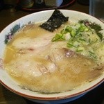 麺家ぶらっくぴっぐ - ラーメン570円