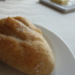 ラ・ヴェルデュール - 三種から選べるパン、フランス。