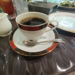 ラ パティスリー デュ ミュゼー パール トシ・ヨロイヅカ - コーヒーも美味しかったけど紅茶がおすすめかも。