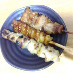 ファミリーマート - 料理写真:焼き鳥3種
