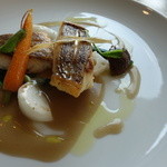 ラ・ヴェルデュール - 真鯛のシェフサジェスションソース
      