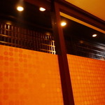 全席個室 楽蔵 - 個室の上は抜けております。