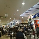 マクドナルド - フードコートです